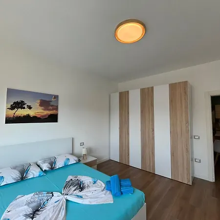 Appartement Beautiful In Center Durrës