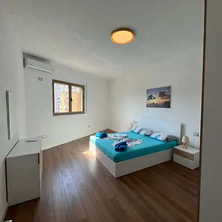 Beautiful In Center Appartement Durrës